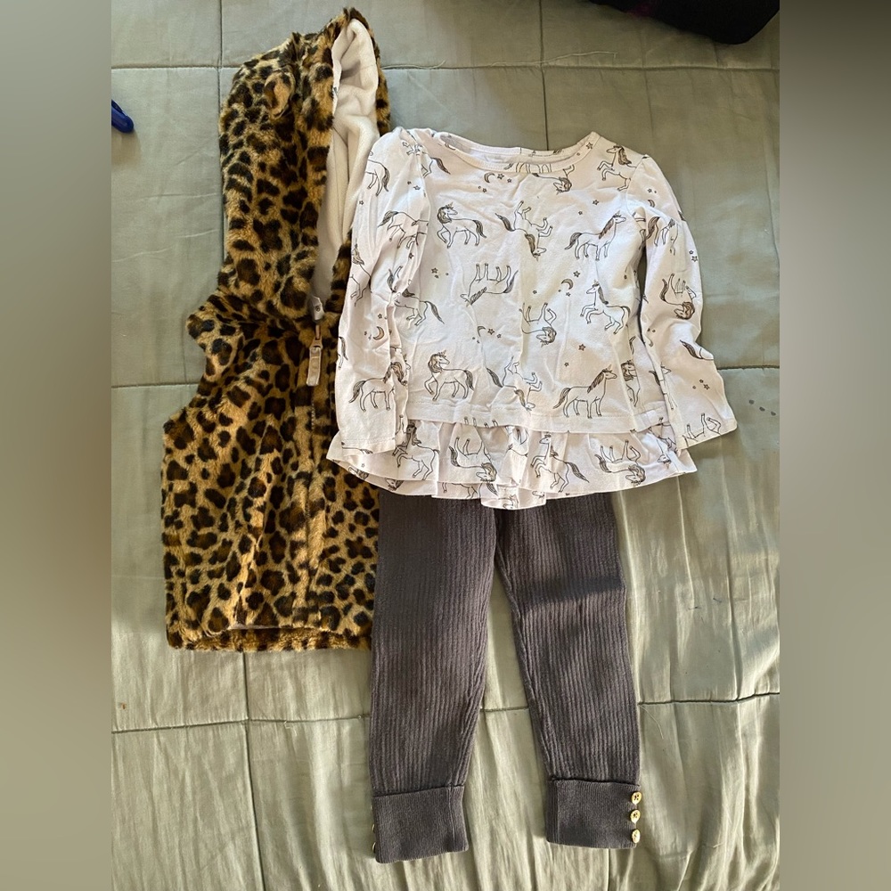 Toddler cheetah unicorn outfit. Size 2T